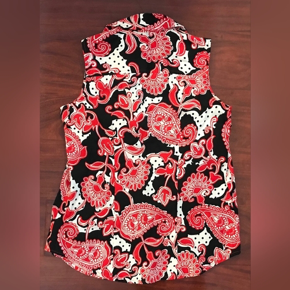 Vanheusen Studio Sleeveless Top - Picture 4 of 4